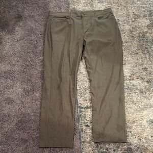 Swiss Tech Men's Khaki Chinos
